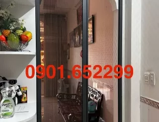 Cửa lưới chống muỗi an toàn cho trẻ