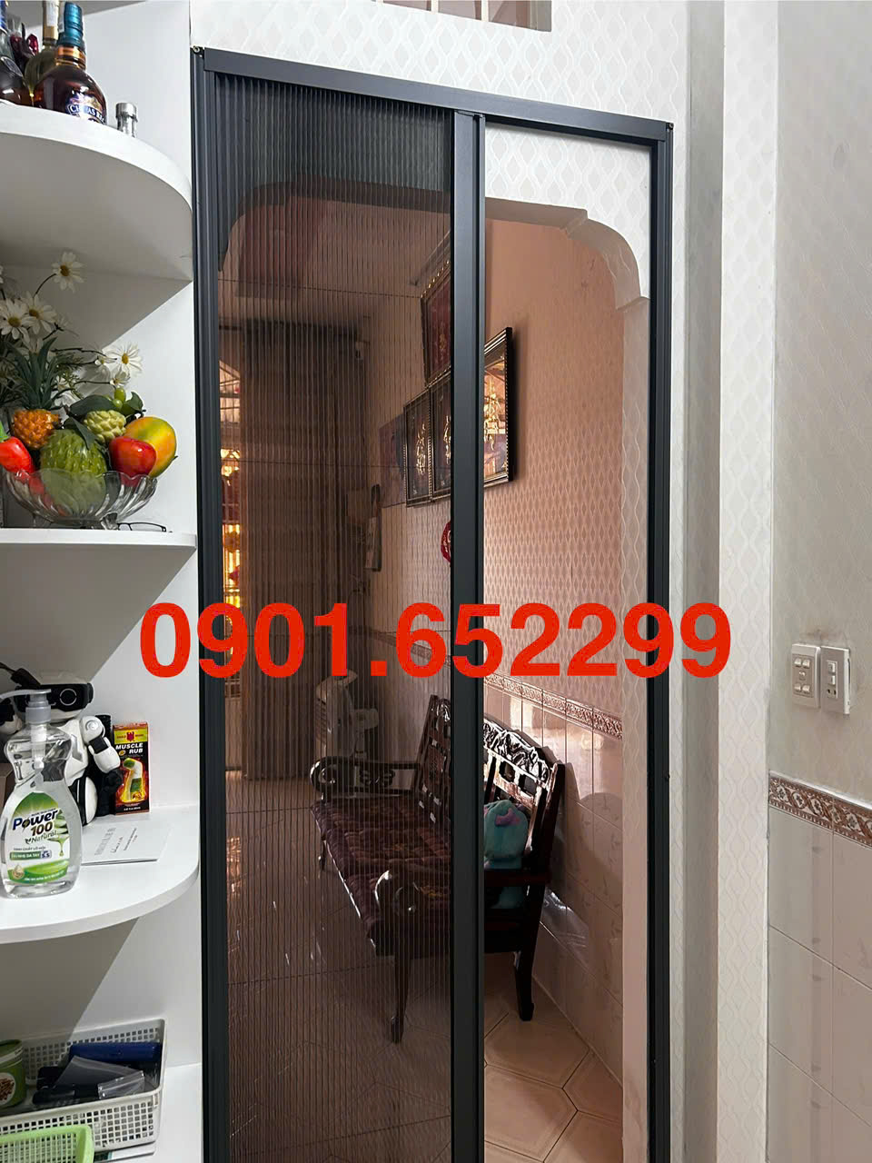 Cửa lưới chống muỗi an toàn cho trẻ