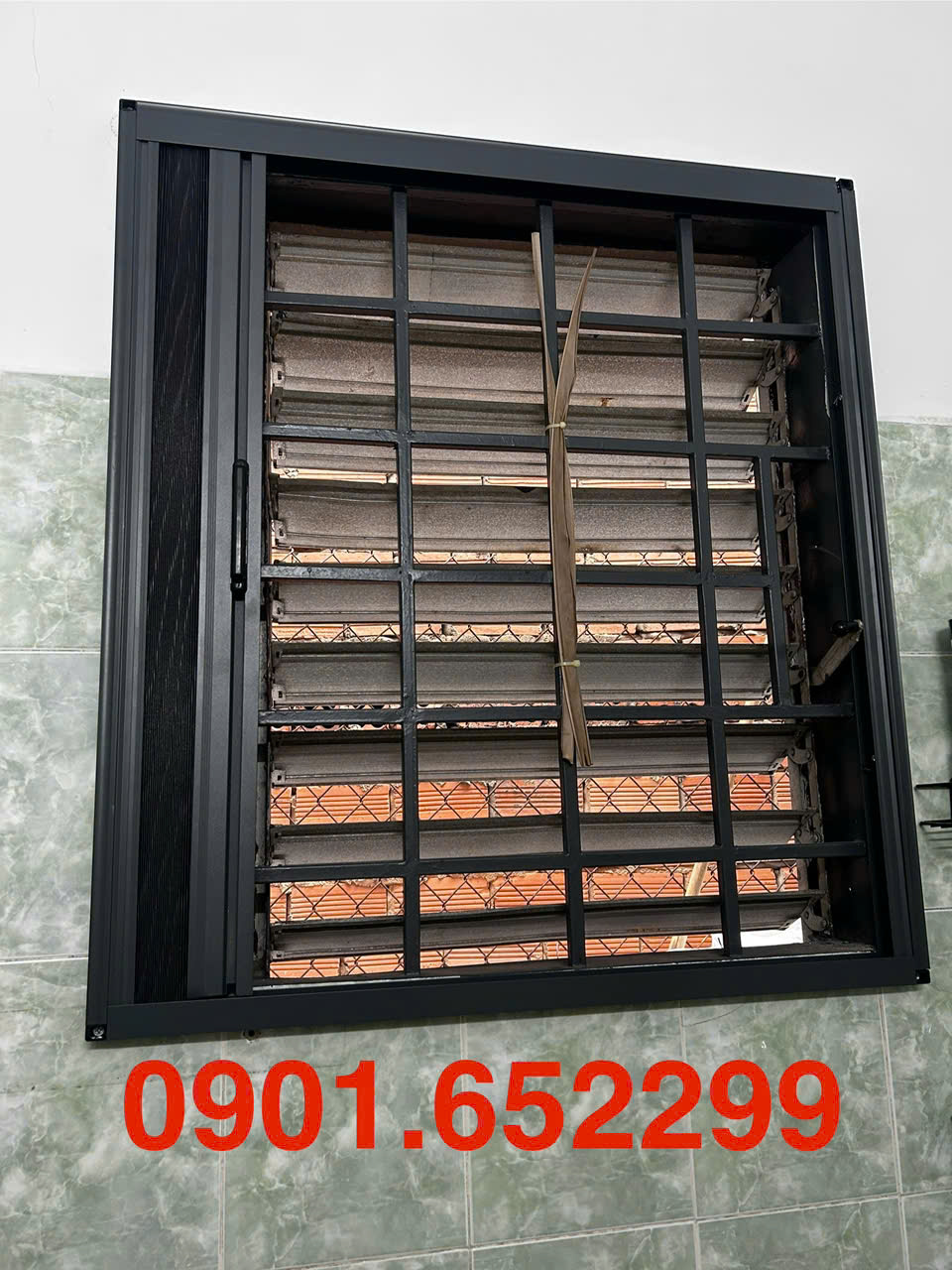 Cửa lưới chống muỗi cho cửa sổ