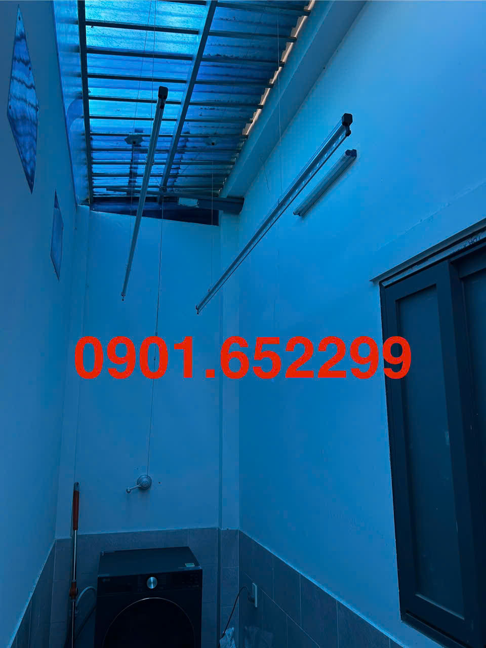 Giàn phơi gắn trần loại nào tốt nhất