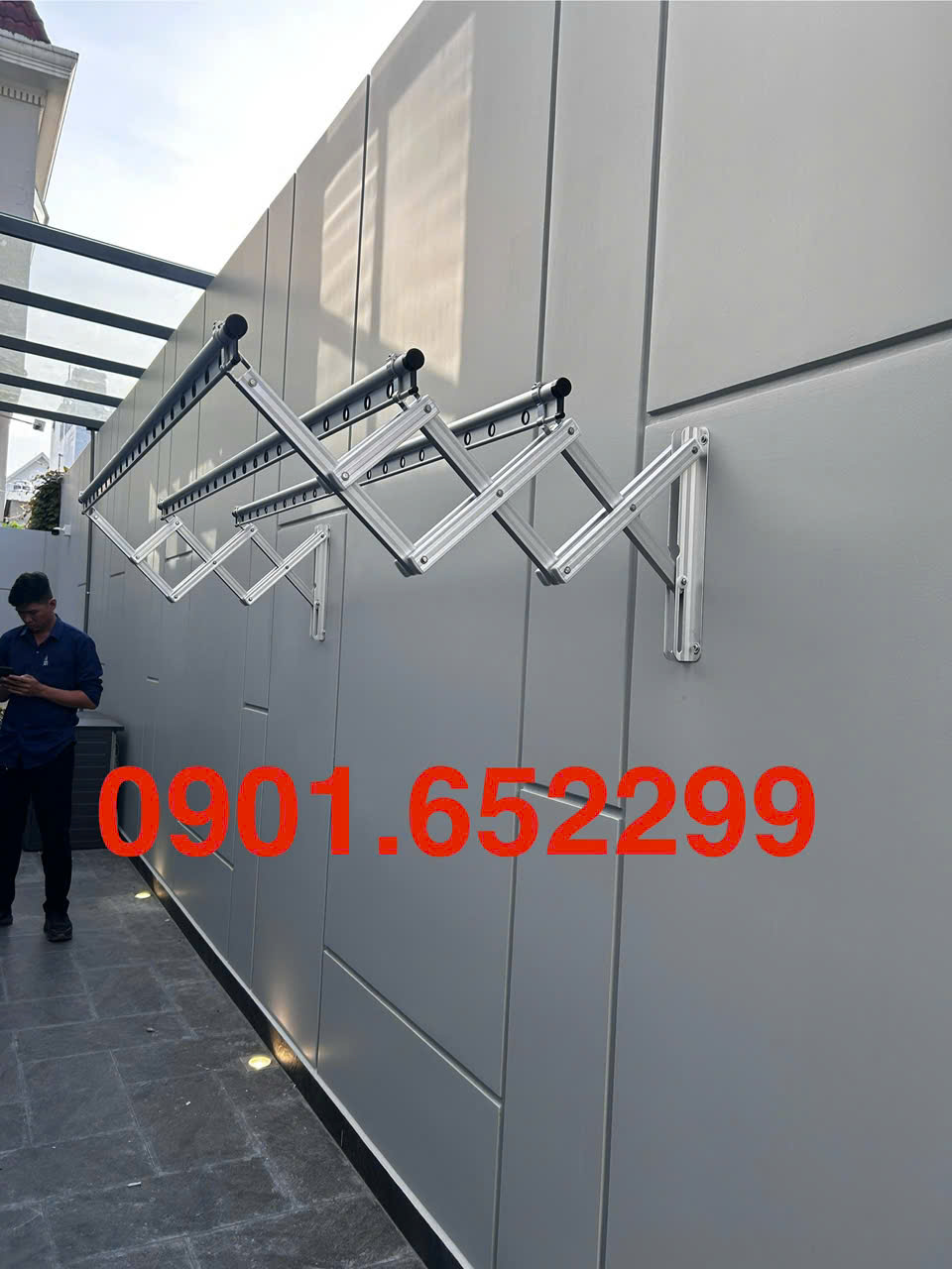 Giàn phơi gắn tường 