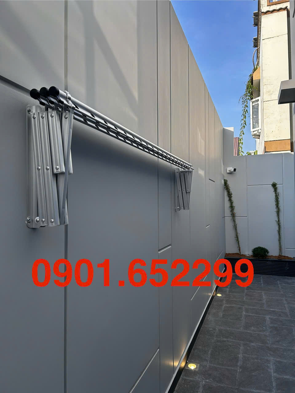 Giàn phơi gắn tường