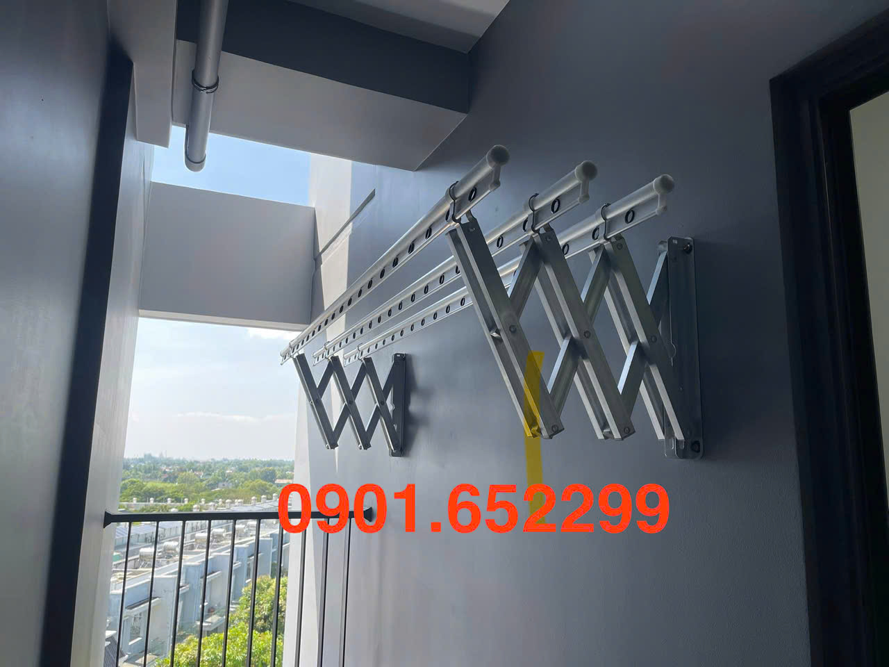 Giàn phơi gắn tường cao cấp Biên Hòa,chịu lực tốt,bền bỉ