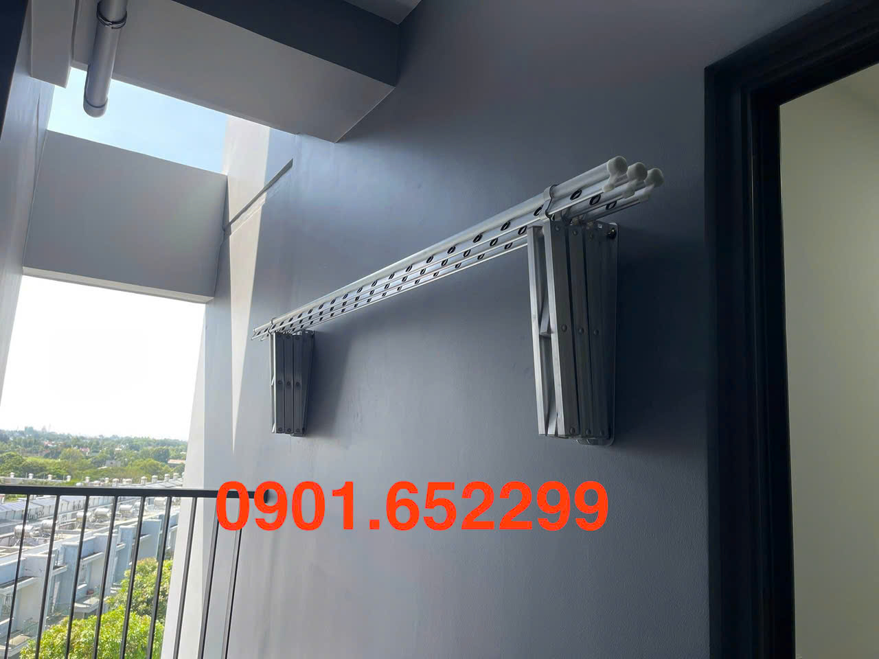 Giàn phơi gắn tường cao cấp Biên Hòa,chịu lực tốt,bền bỉ