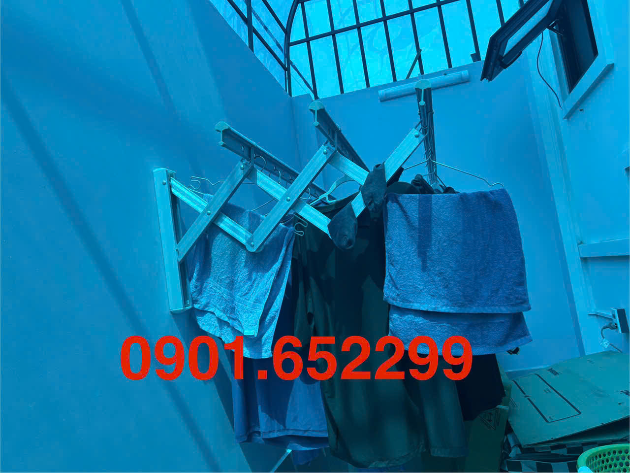 Giàn phơi gắn tường có ảnh hưởng tường nhà không