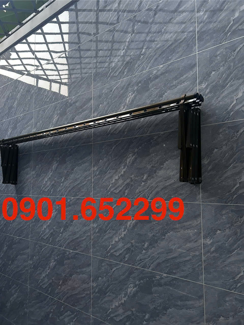 Giàn phơi gắn tường 