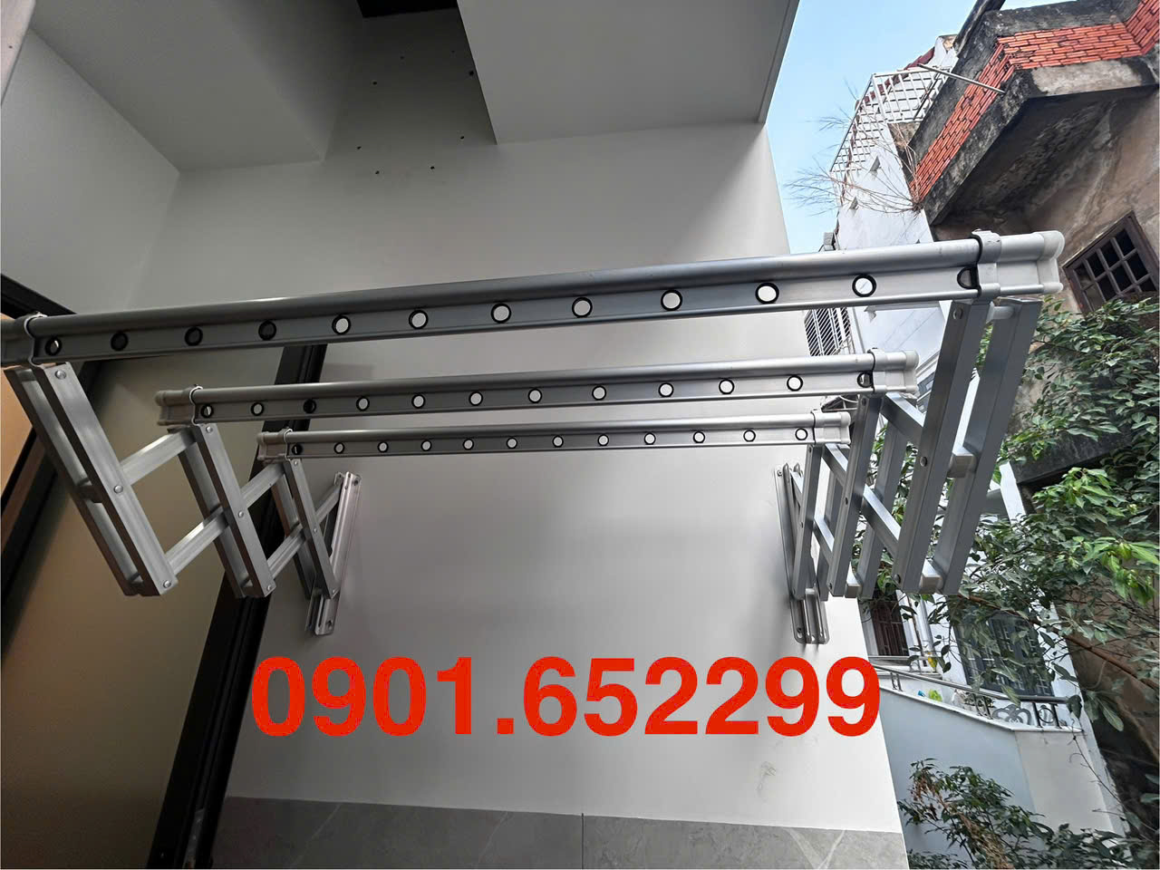 Giàn phơi gắn tường-giải pháp phơi đồ thông minh 
