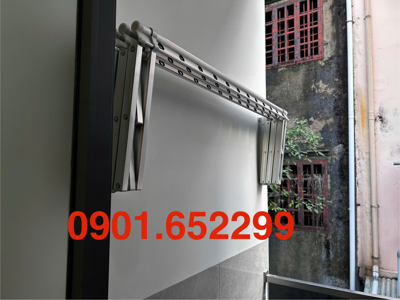 Giàn phơi gắn tường-giải pháp phơi đồ thông minh 