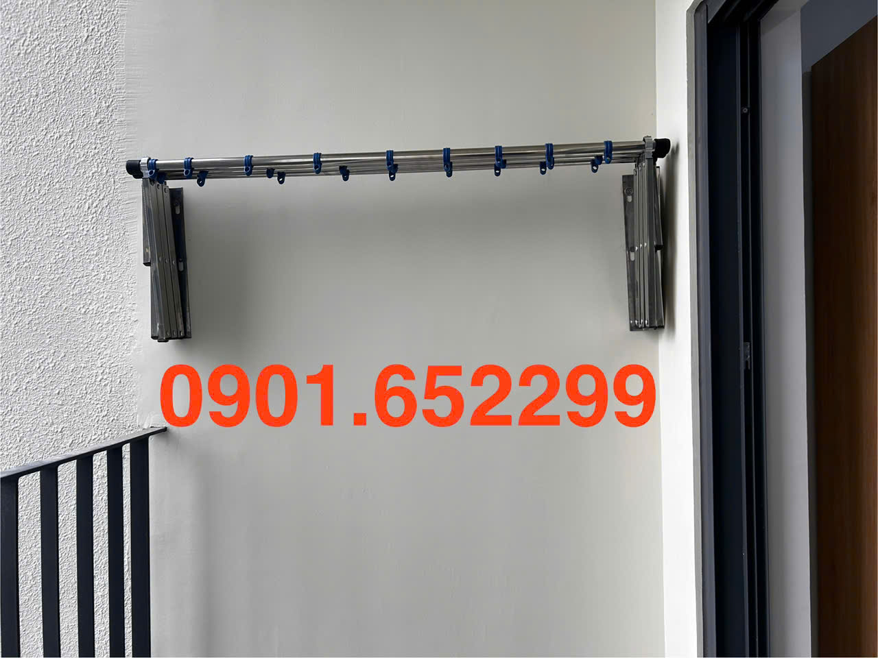 Giàn phơi gắn tường Inoc