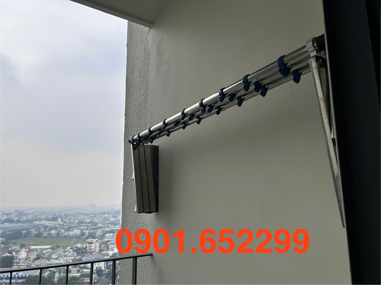 Giàn phơi gắn tường Inoc