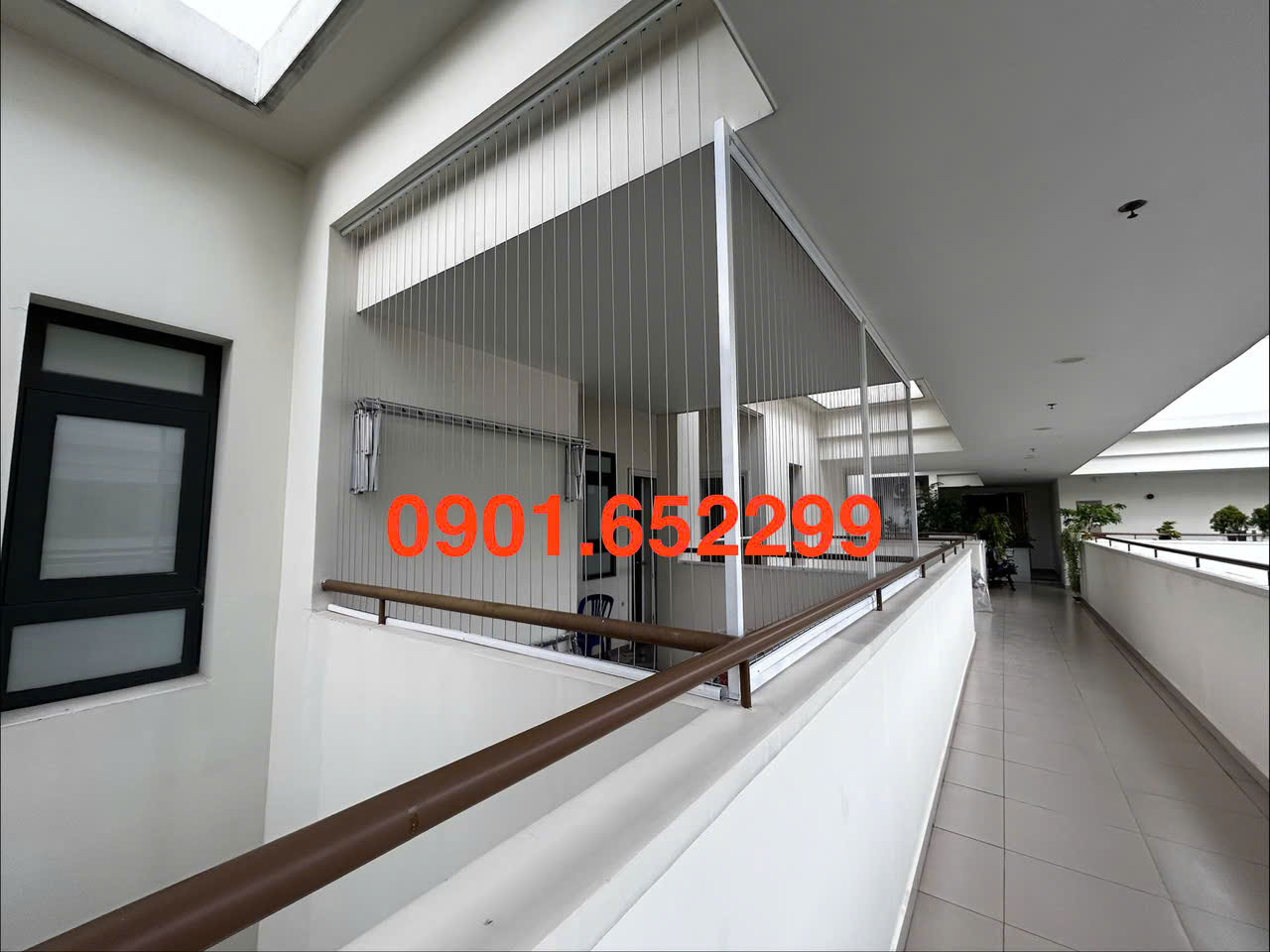 Thi công giàn phơi gắn tường chung cư Pegasus Plaza