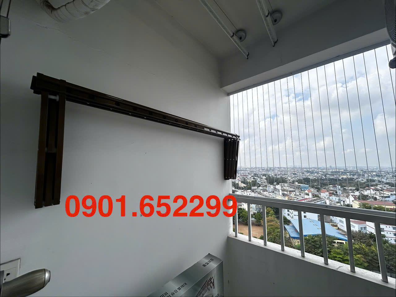 Thi công giàn phơi gắn tường tại Biên Hòa ,tiết kiệm diện tích