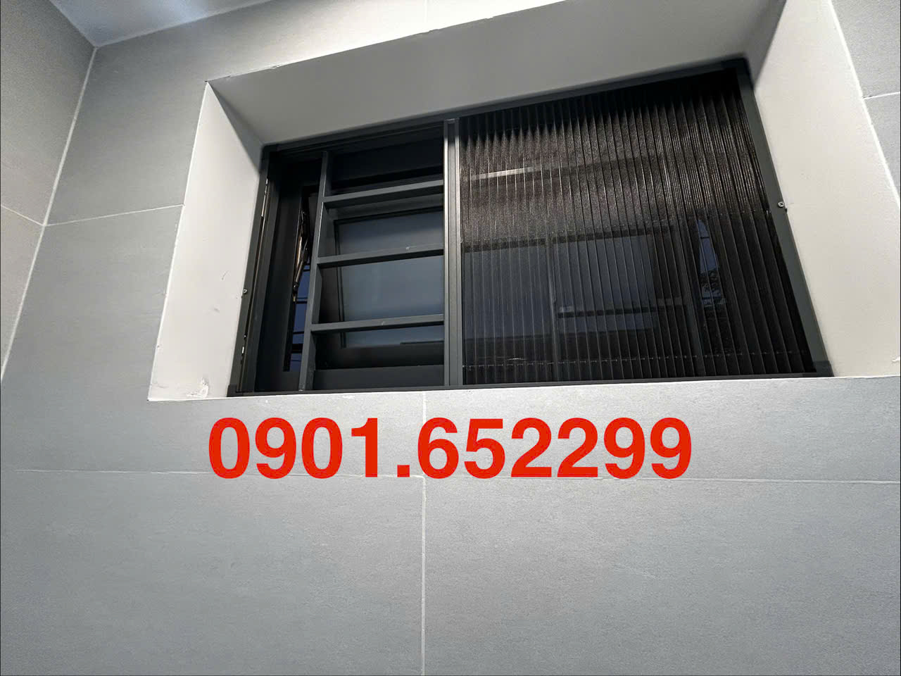 Thi công,lắp đặt cửa lưới chống muỗi tại Aqua City