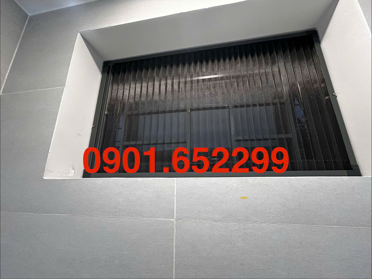 Thi công,lắp đặt cửa lưới chống muỗi tại Aqua City