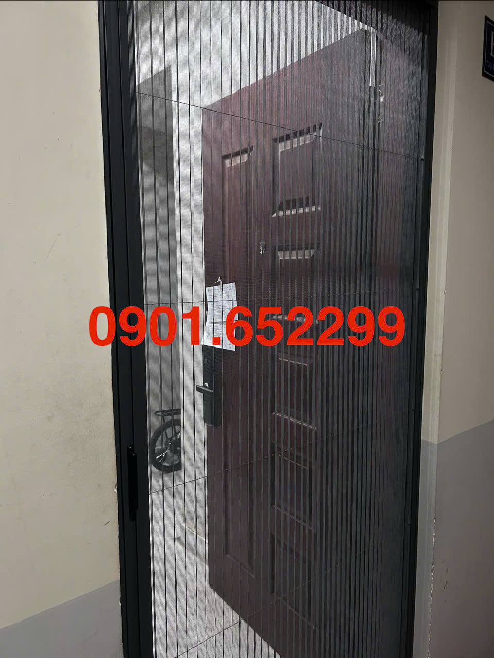 Thi công,lắp đặt cửa lưới chống muỗi tại Aqua City