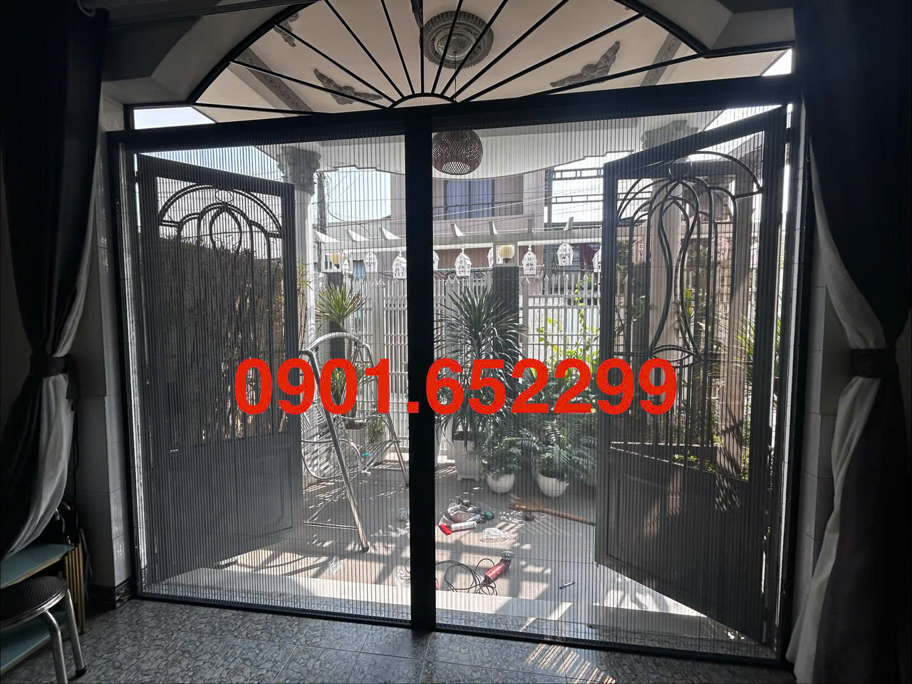 Thi công,lắp đặt cửa lưới chống muỗi tại khu dân cư Bửu Long