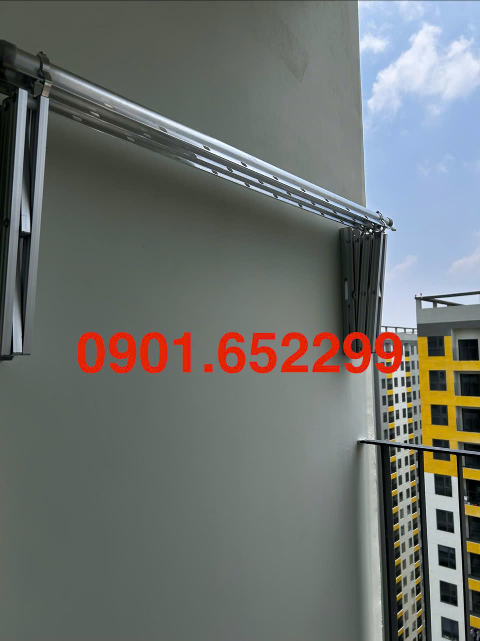 Thi công ,lắp đặt giàn phơi gắn tường tại chung cư B1/B2