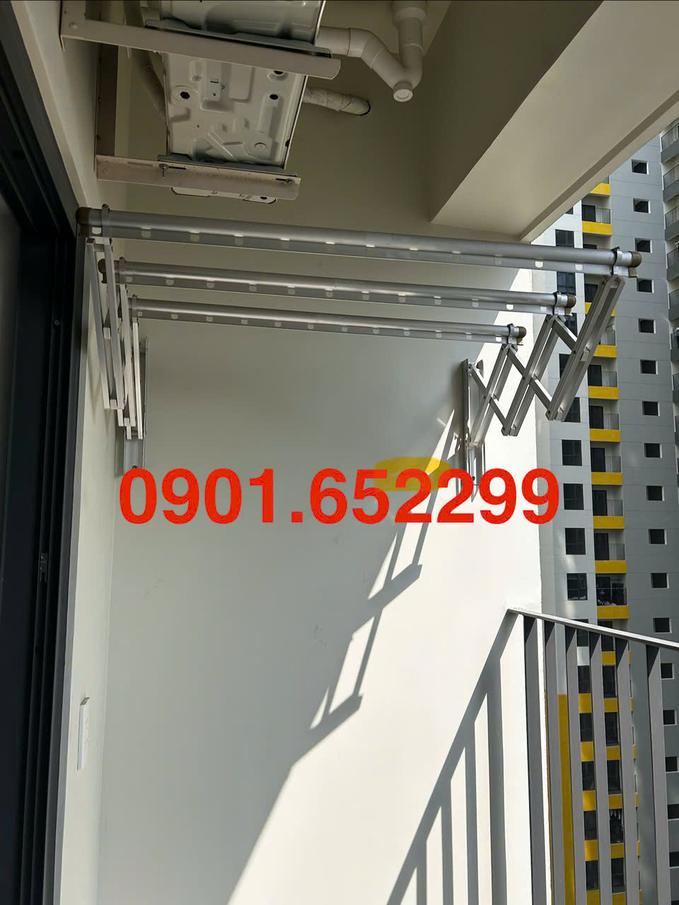 Thi công ,lắp đặt giàn phơi gắn tường tại chung cư B1/B2