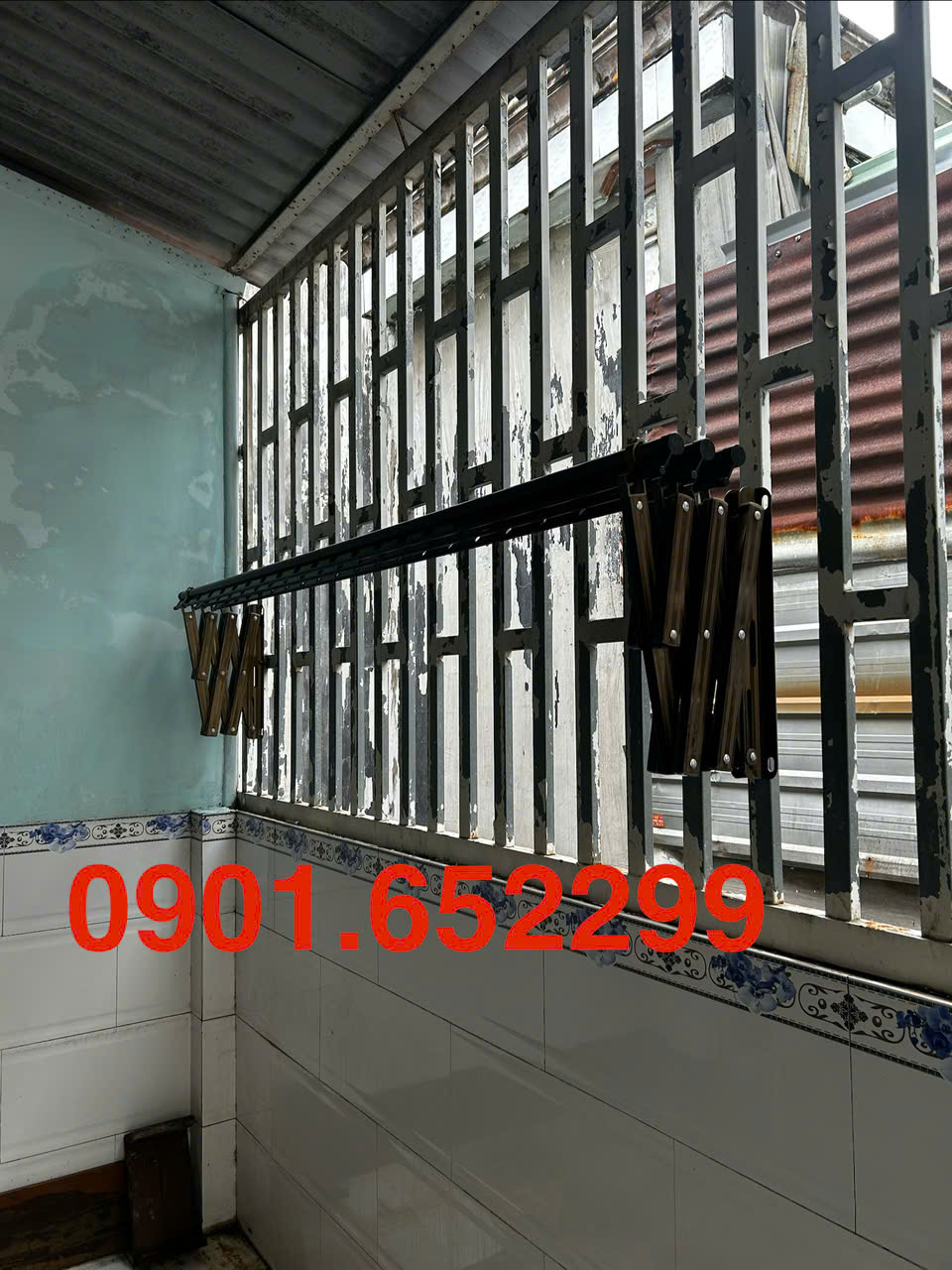 Thi công ,lắp đặt giàn phơi gắn tường tại Long Thành