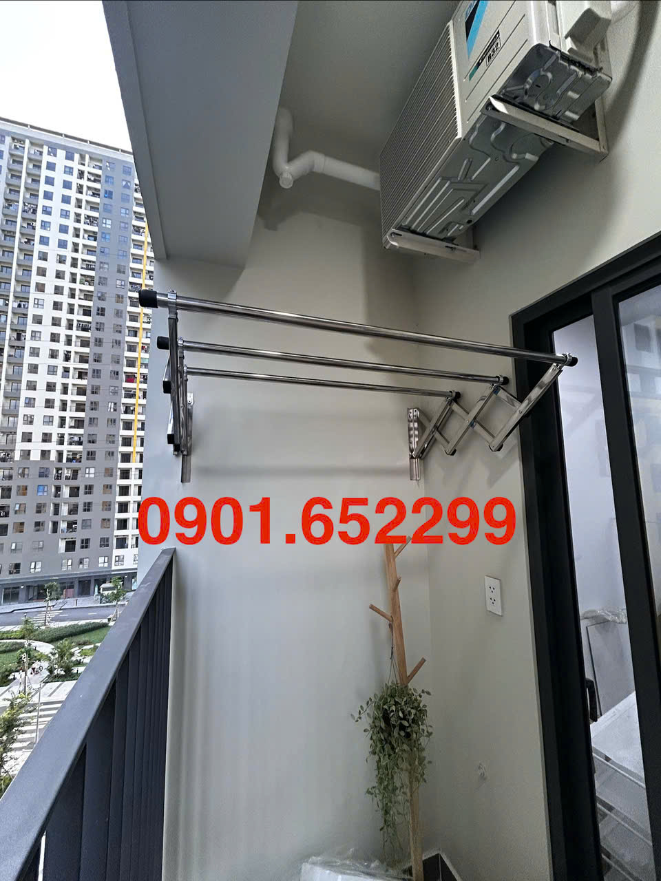 Thi công ,lắp đặt giàn phơi gắn tường tại Vĩnh Cửu