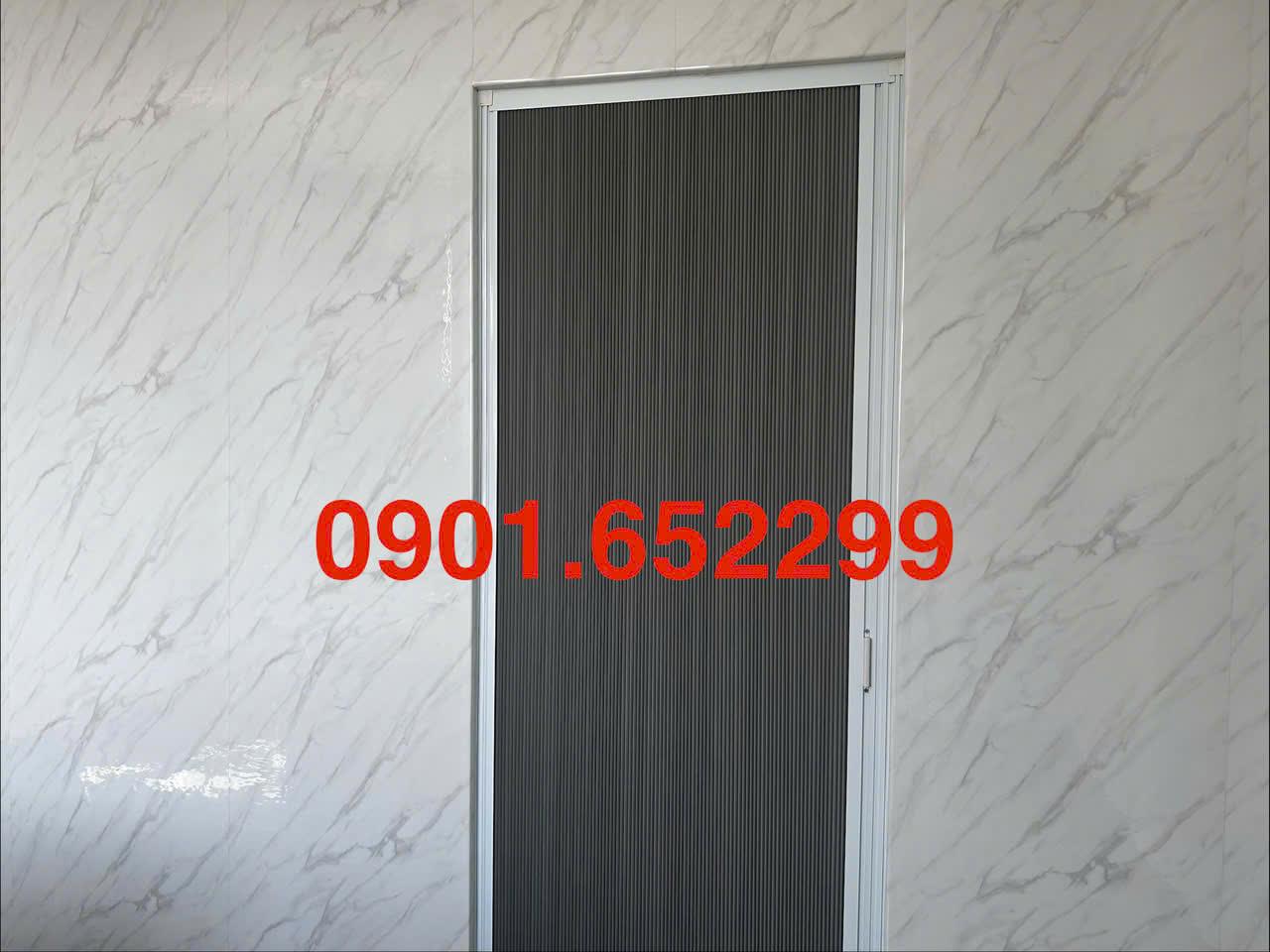 Thi công ,lắp đặt vách ngăn lạnh rèm tổ ong tại Bến Gỗ