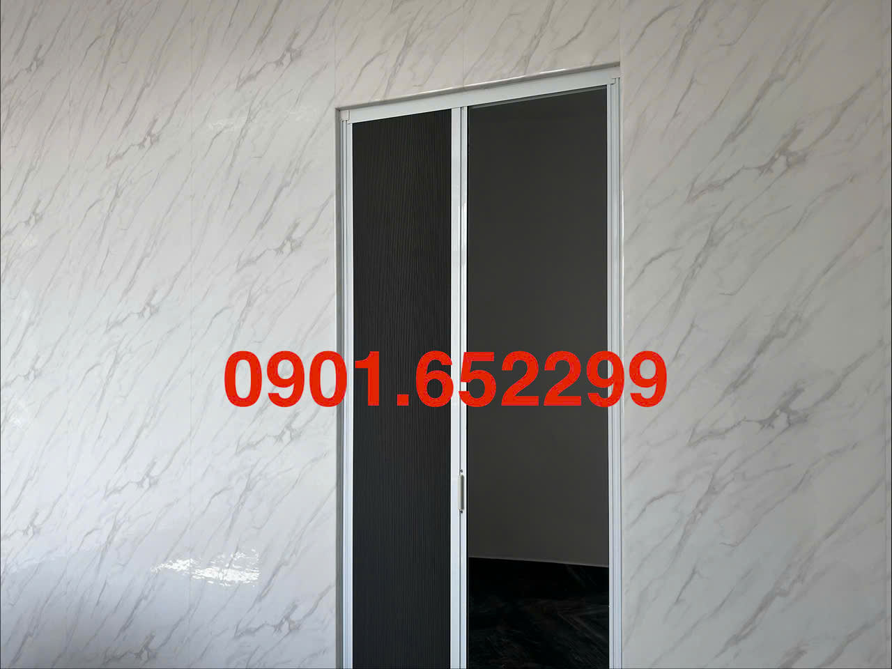 Thi công ,lắp đặt vách ngăn lạnh rèm tổ ong tại Bến Gỗ