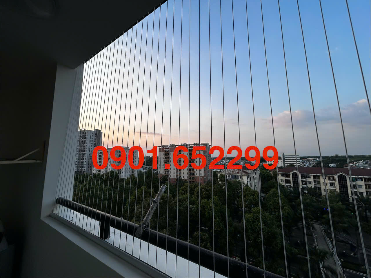 Thi công ,lắp đặt lưới an toàn ban công chung cư Pegasus