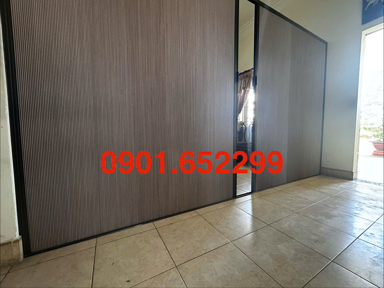 Thi công vách ngăn lạnh rèm tổ ong tại nhơn trạch