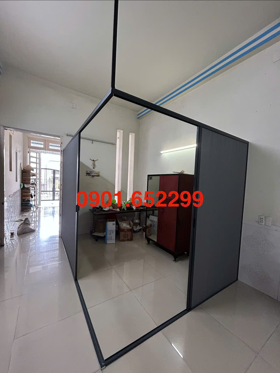 Thi Công Vách Ngăn Lạnh Rèm Tổ Ong Tại Phường Đông Hòa