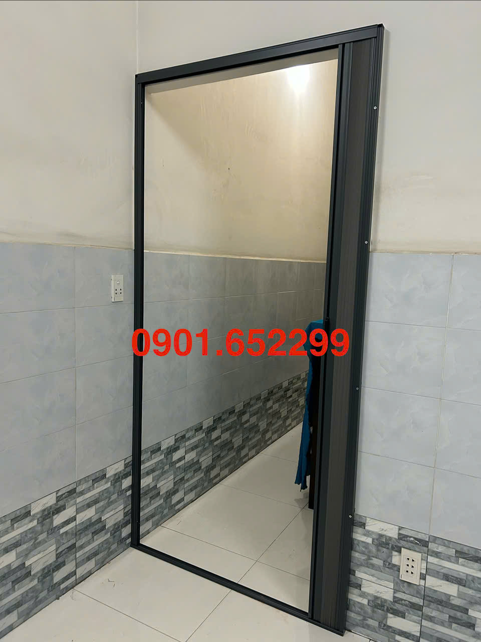 Thi Công Vách Ngăn Lạnh Rèm Tổ Ong Tại Phường Đông Hòa