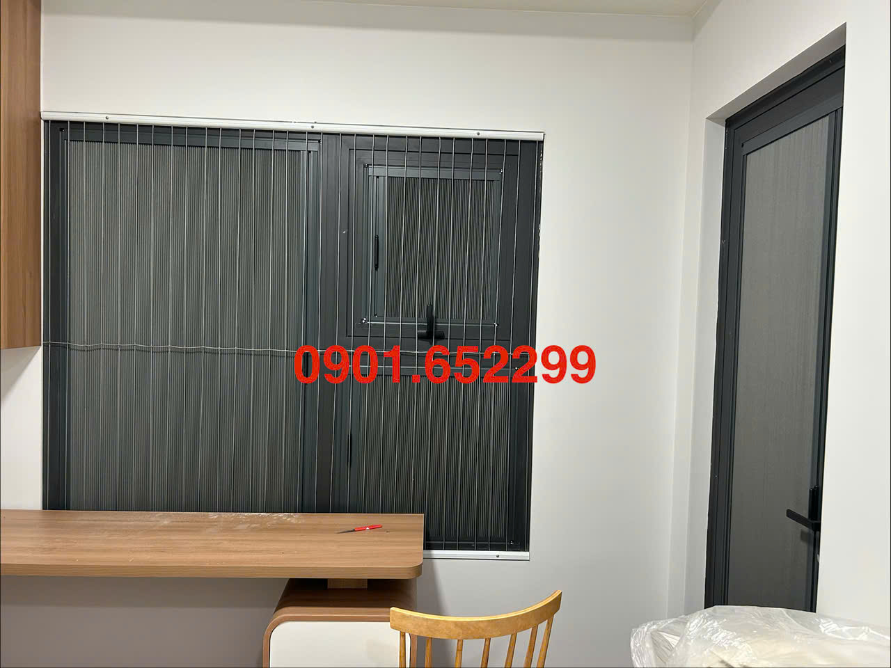 Thi Công Vách Ngăn Lạnh Rèm Tổ Ong Tại Phường Đông Hòa