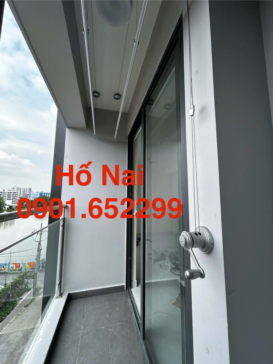 giàn phơi gắn trần hố nai