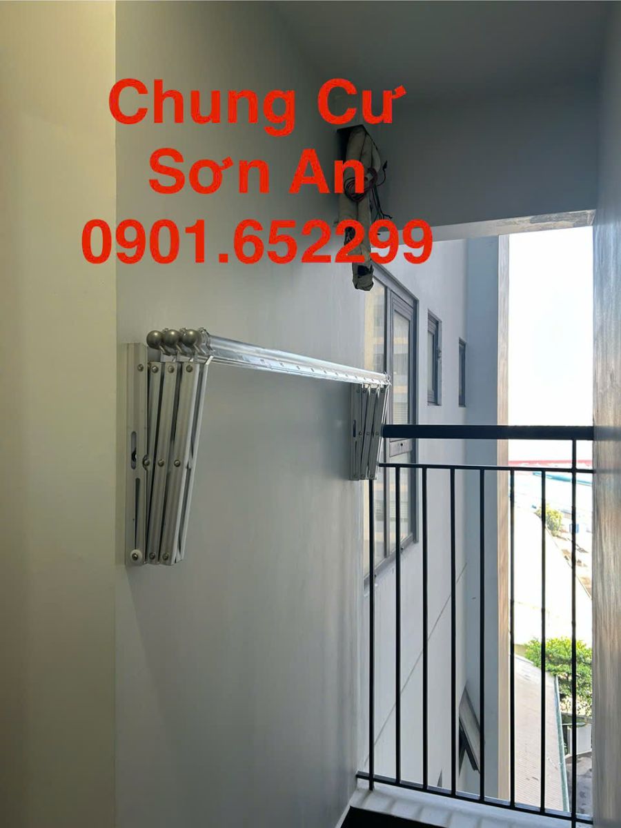 Giàn phơi gắn tường chung cư Sơn An