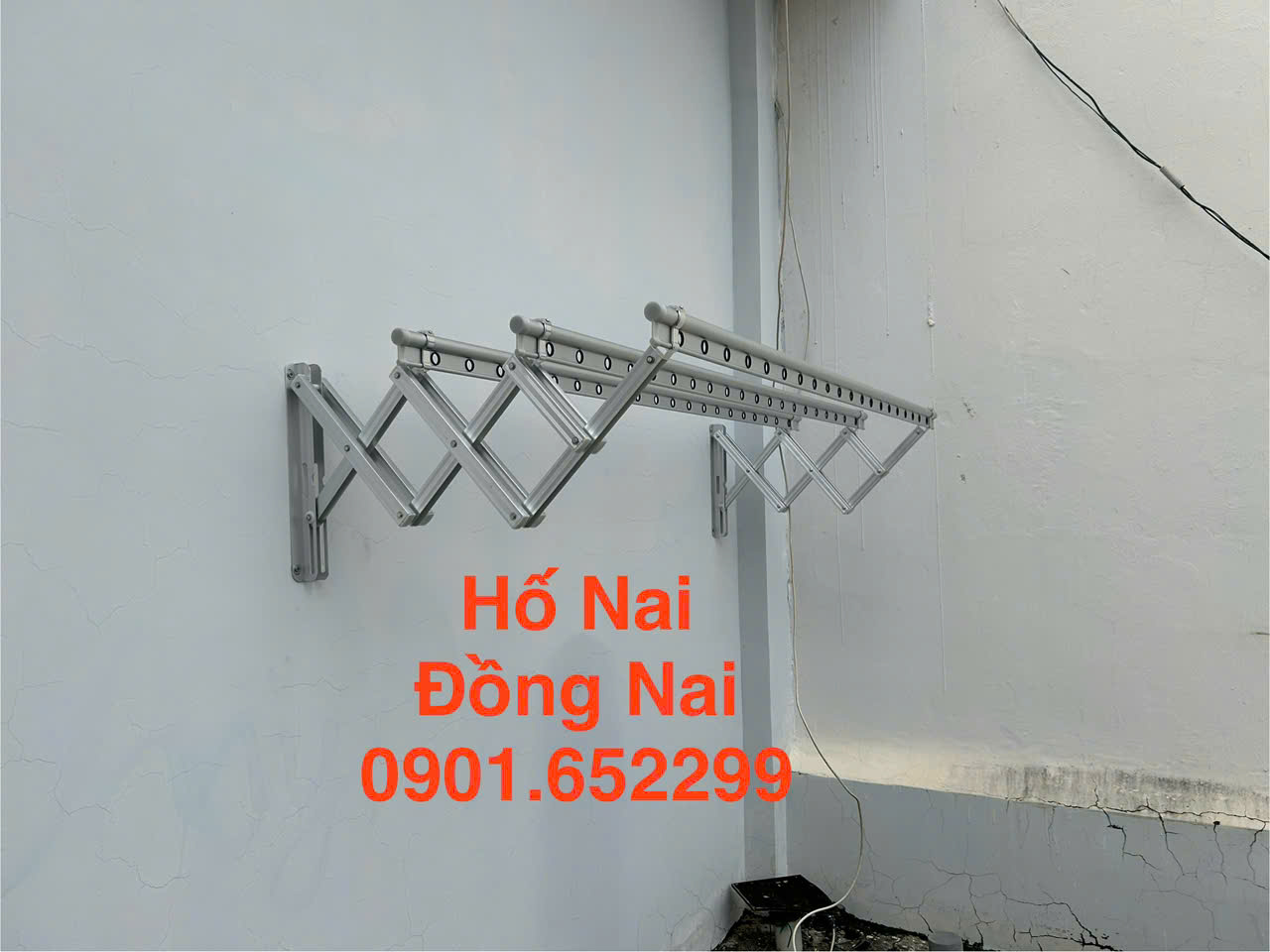 Giàn phơi gắn tường tại Hố Nai - Đồng Nai