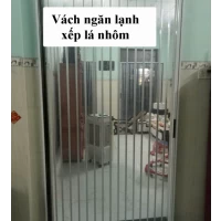 Vách ngăn lạnh xếp lá nhựa